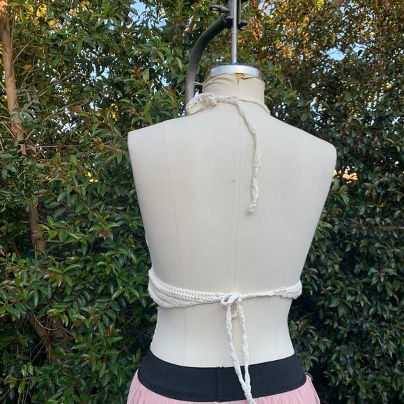 Forever 21 Floral Embroidered Knit Halter Top Women’s Medium Large - Picture 2 of 6